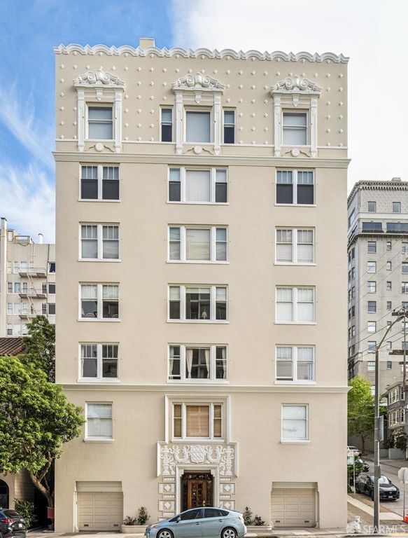 1999 Broadway Street 32, San Francisco, CA 94109