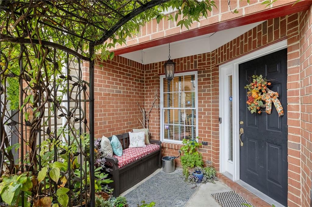 2656 Bracston RD, Virginia Beach, VA 23456
