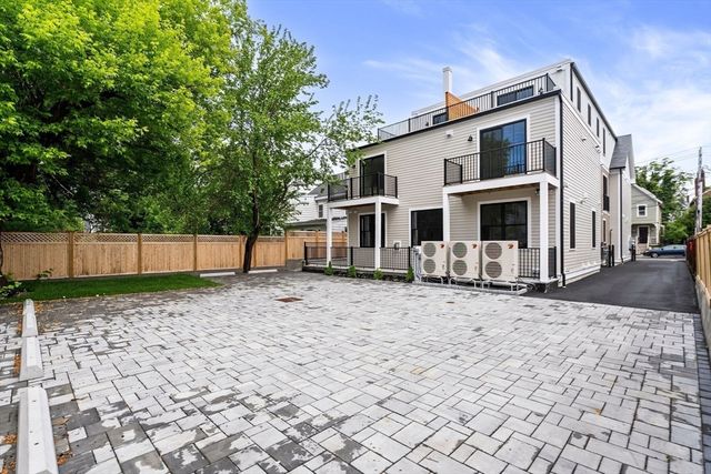 27 Shepard St 5, Boston, MA 02135