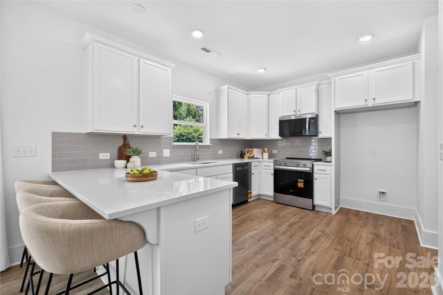 839 Druid Circle, Charlotte, NC 28206