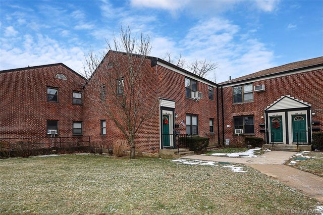 196-23 73rd Ave 2, Fresh Meadows, NY 11365