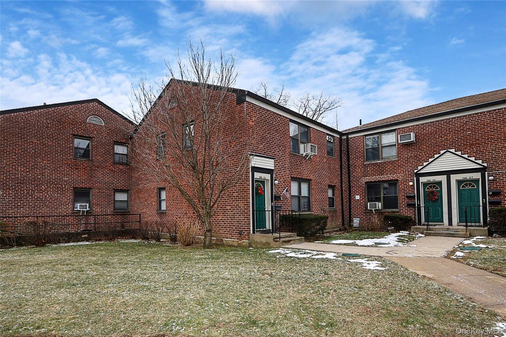 196-23 73rd Ave 2, Fresh Meadows, NY 11365