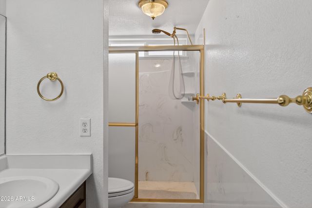 10437 W BUTLER Drive, Peoria, AZ 85345