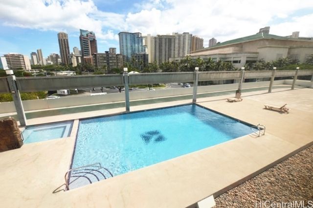 1750 Kalakaua Avenue 1901, Honolulu, HI 96826