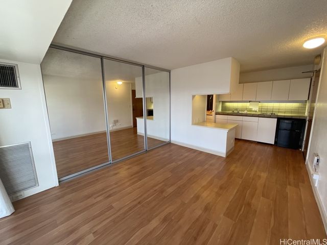 1750 Kalakaua Avenue 1901, Honolulu, HI 96826