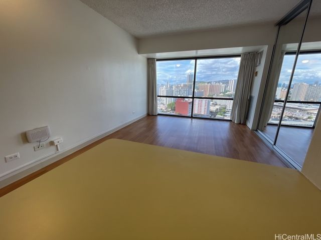 1750 Kalakaua Avenue 1901, Honolulu, HI 96826