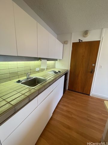 1750 Kalakaua Avenue 1901, Honolulu, HI 96826