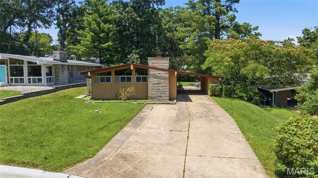 1029 Coffey Court, St Louis, MO 63126