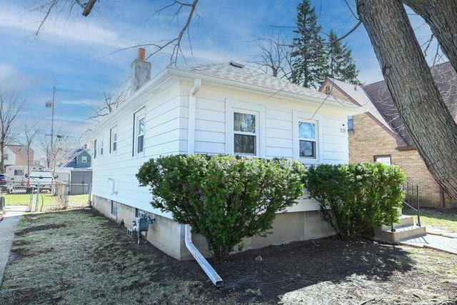 130 S 74th STREET, Milwaukee, WI 53214