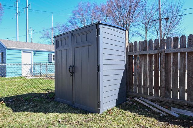 130 S 74th STREET, Milwaukee, WI 53214