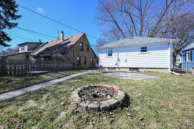 130 S 74th STREET, Milwaukee, WI 53214