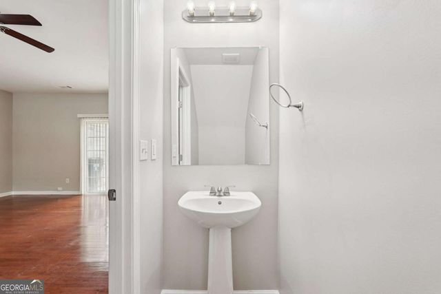 3034 Deerborne Court SW, Atlanta, GA 30331