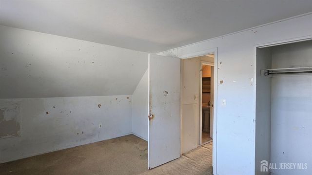 71 Shawmont Lane, Willingboro, NJ 08046