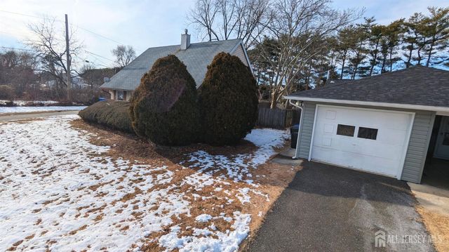 71 Shawmont Lane, Willingboro, NJ 08046