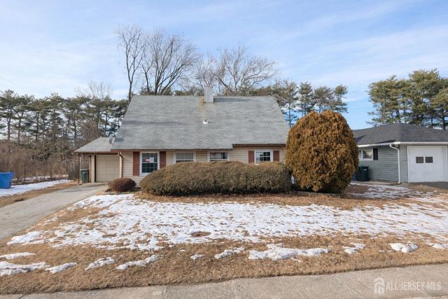 71 Shawmont Lane, Willingboro, NJ 08046