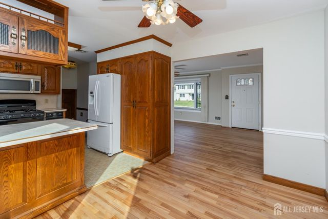 18 Andover Road, Old Bridge, NJ 08857