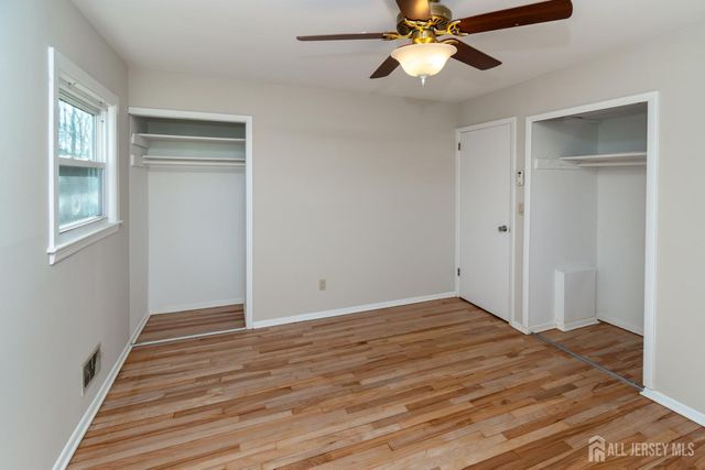 18 Andover Road, Old Bridge, NJ 08857