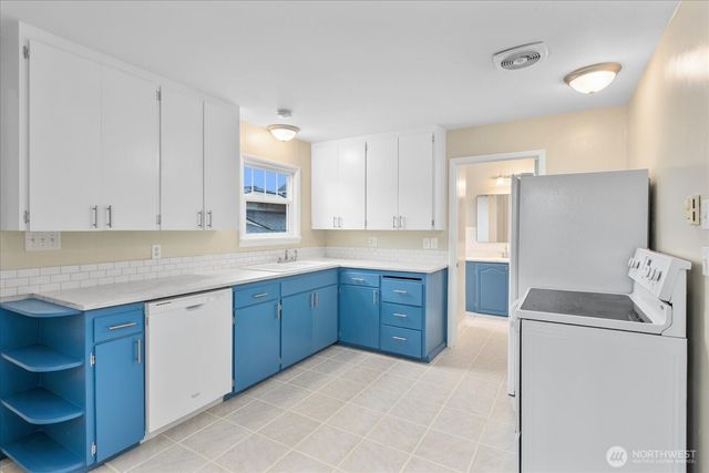 1016 Rockefeller Avenue, Everett, WA 98201