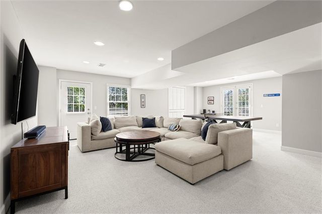 600 Willow Knoll SE Drive, Marietta, GA 30067