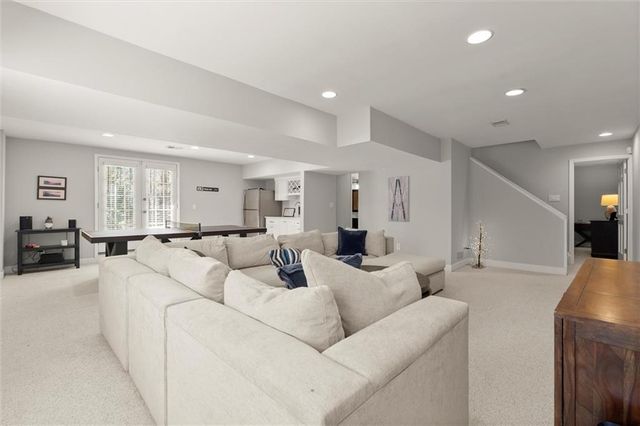 600 Willow Knoll SE Drive, Marietta, GA 30067