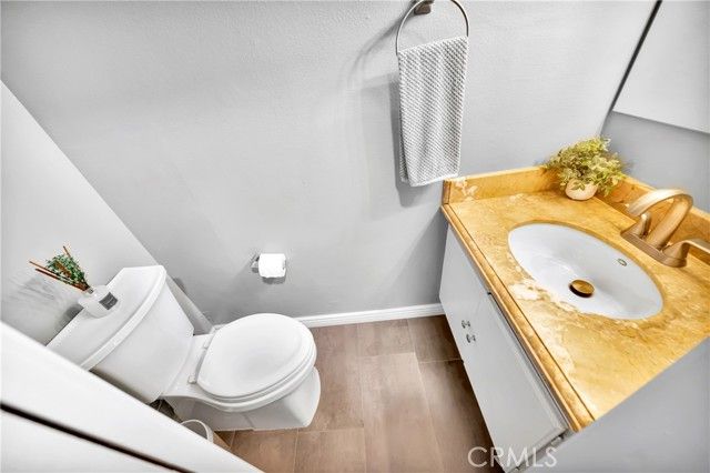 18631 Collins 10, Tarzana (los Angeles), CA 91356