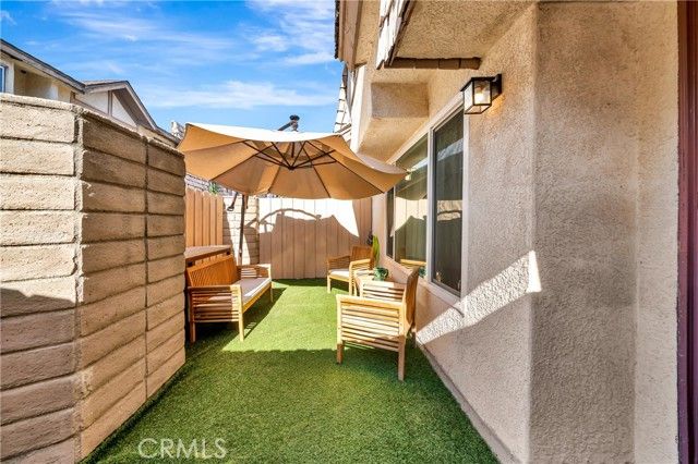 18631 Collins 10, Tarzana (los Angeles), CA 91356