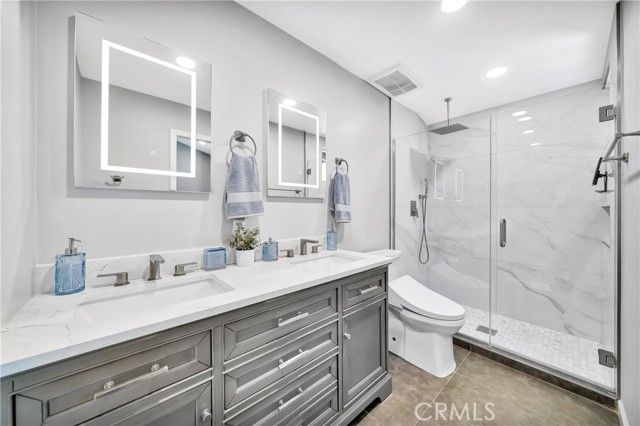 18631 Collins 10, Tarzana (los Angeles), CA 91356