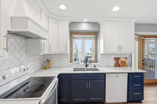 14125 Crocus Way, Rosemount, MN 55068