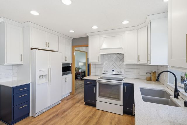 14125 Crocus Way, Rosemount, MN 55068