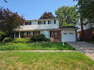 30 Mulligan Drive, Mt Clemens, MI 48043