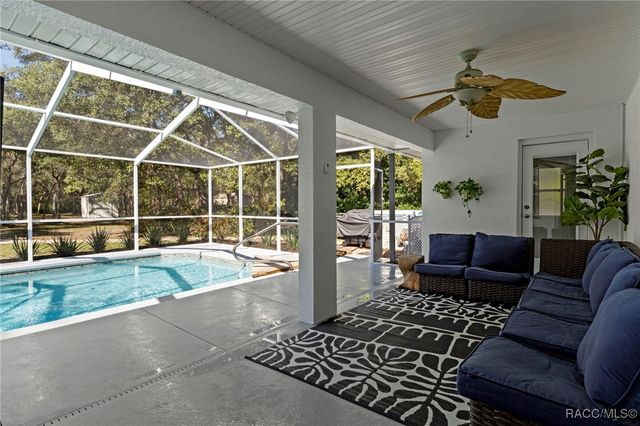 156 N Seton Avenue, Lecanto, FL 34461