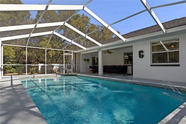 156 N Seton Avenue, Lecanto, FL 34461