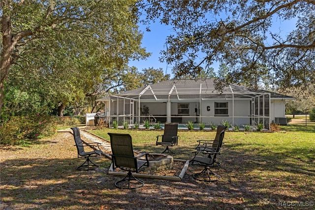 156 N Seton Avenue, Lecanto, FL 34461