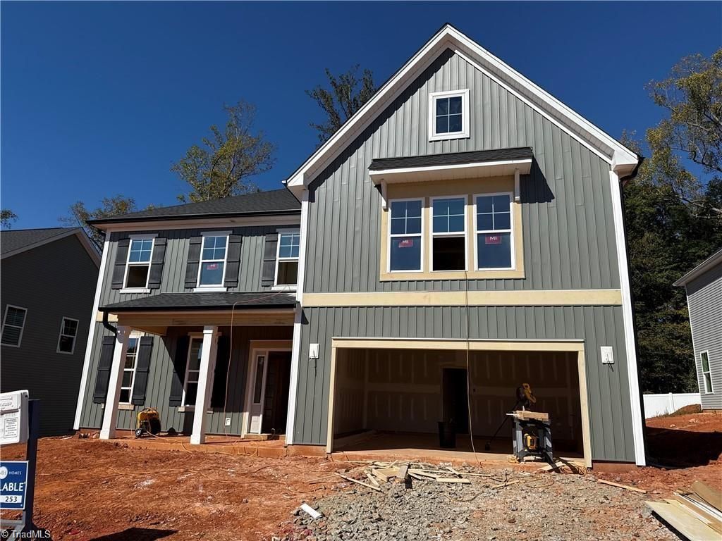 737 Cinnamon Hill Drive, Winston-salem, NC 27106
