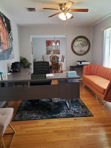 5210 Honey Circle, Houston, TX 77004