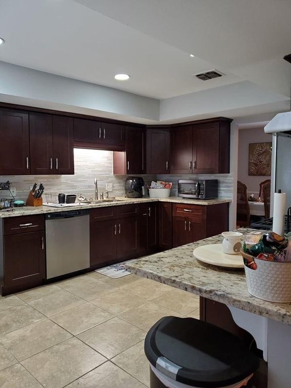 5210 Honey Circle, Houston, TX 77004