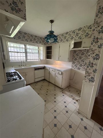 6207 Hirondel Street, Houston, TX 77087