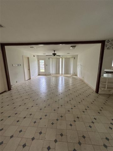6207 Hirondel Street, Houston, TX 77087