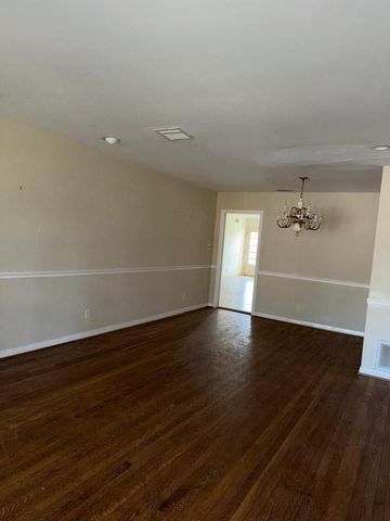 6207 Hirondel Street, Houston, TX 77087