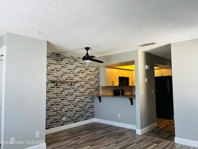 3005 Sir Hamilton Circle 14, Titusville, FL 32780