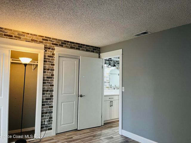 3005 Sir Hamilton Circle 14, Titusville, FL 32780