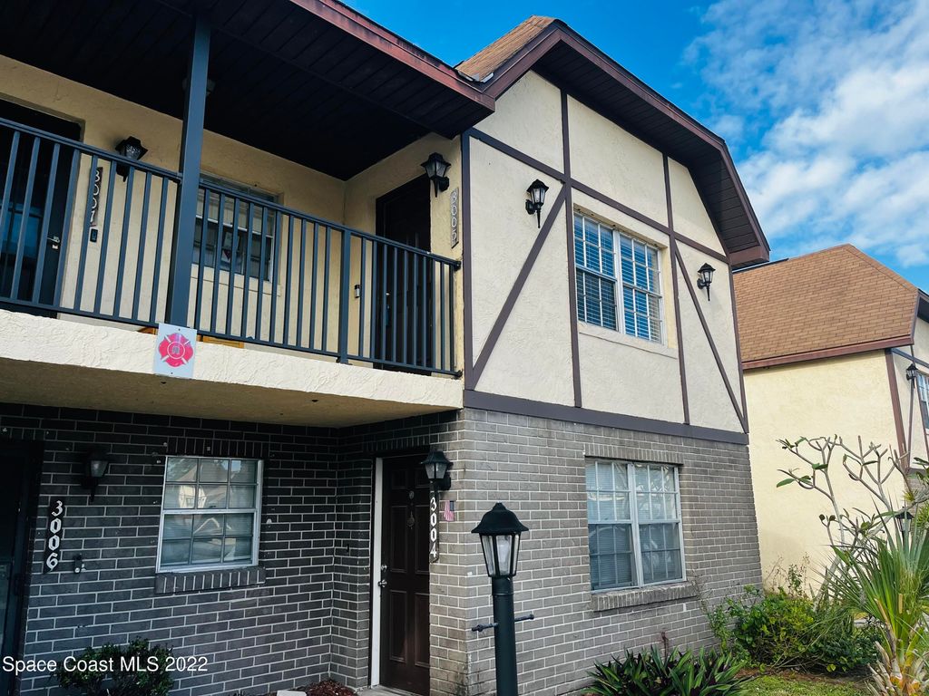 3005 Sir Hamilton Circle 14, Titusville, FL 32780