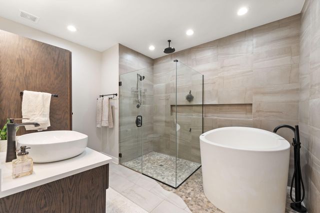 153 Morgan Boulevard 2, Valparaiso, IN 46383