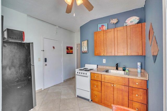 324 Indiana Street 3, Hollywood, FL 33019