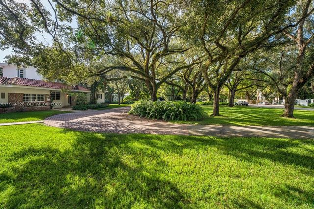 7301 Ponce De Leon Rd, Miami, FL 33143