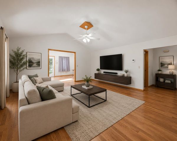 2005 E Pine Bay St, Wichita, KS 67216