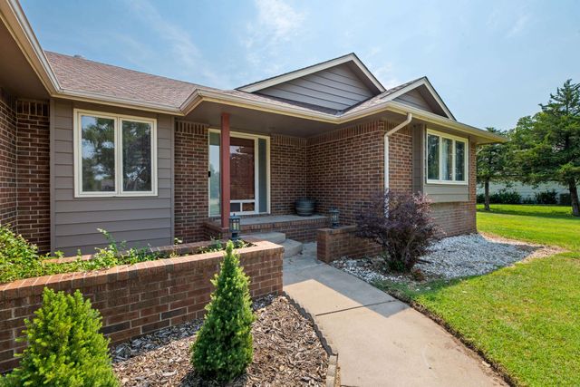 2005 E Pine Bay St, Wichita, KS 67216