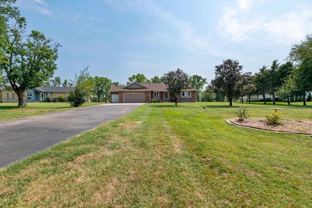 2005 E Pine Bay St, Wichita, KS 67216