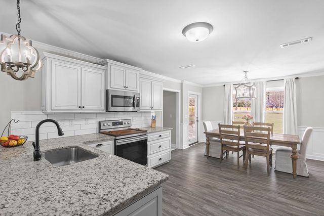 213 Foxfire Drive, Dothan, AL 36301