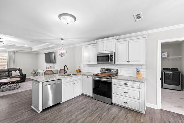 213 Foxfire Drive, Dothan, AL 36301